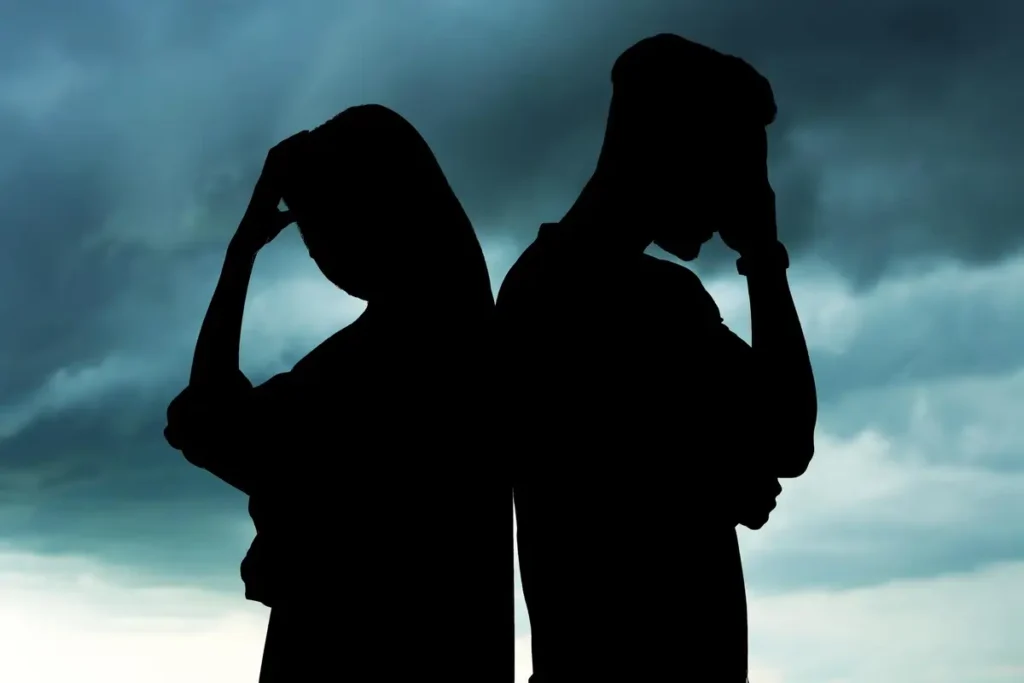 couple dispute ombre visage froid
