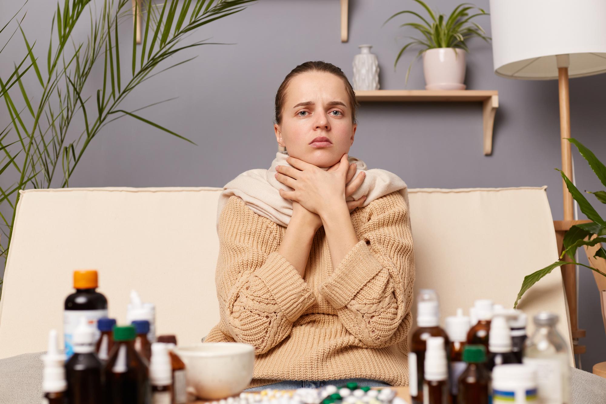 QUE FAIRE CONCRÈTEMENT POUR APAISER UNE GÊNE DANS LA GORGE ?