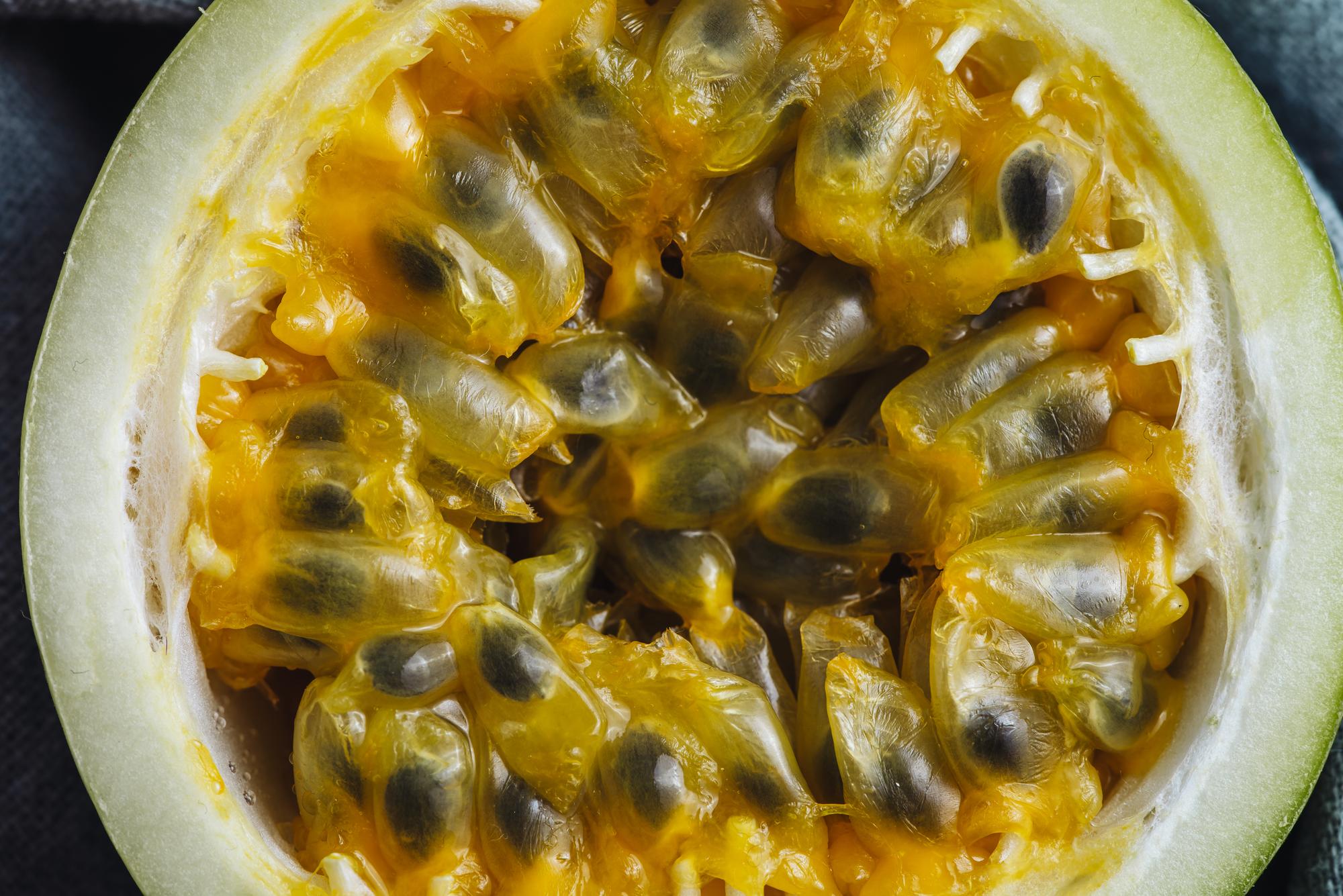 Faut-il enlever les pépins du fruit de la passion ?